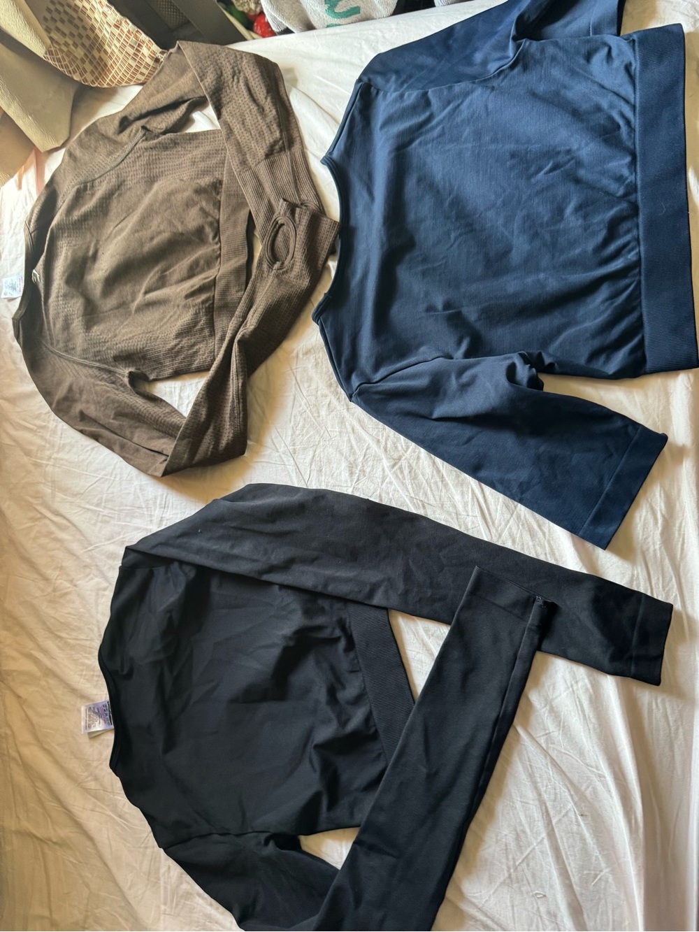 Gymshark long sleeve crop tops bundle! - Picture 2 of 4